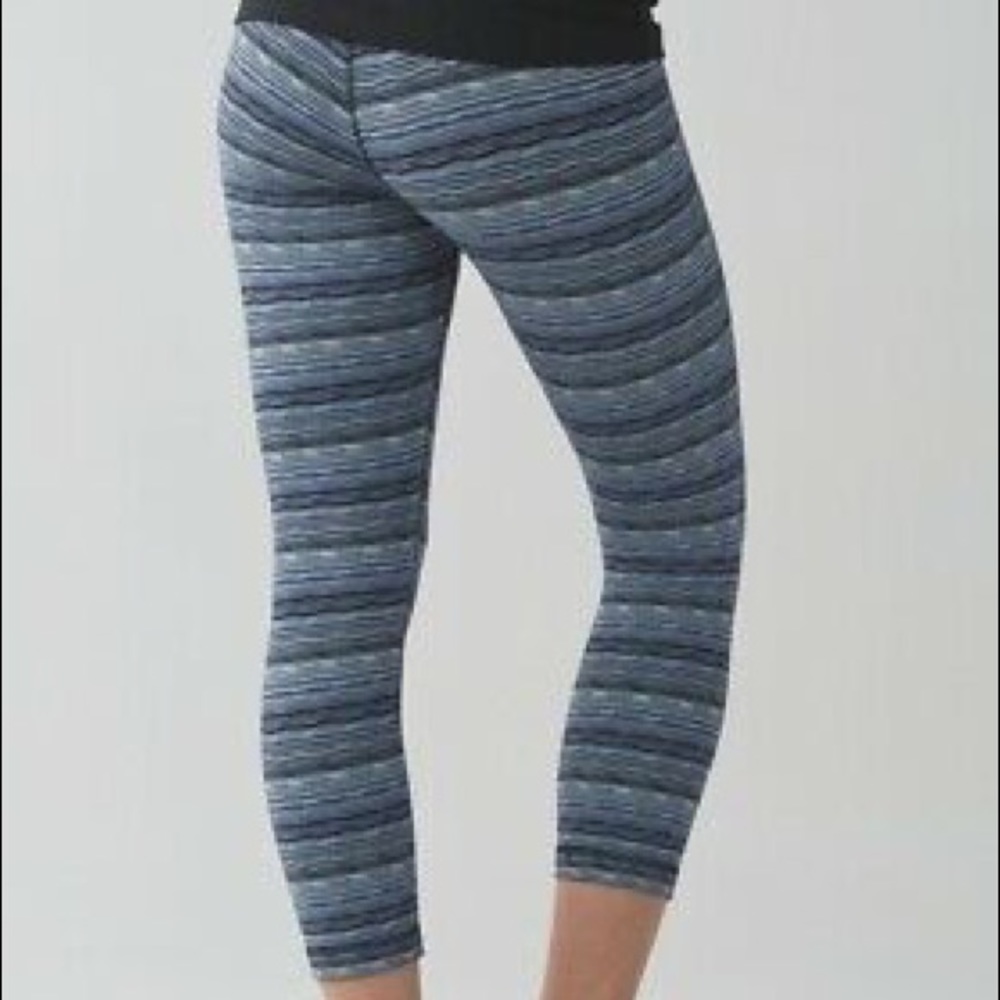 Lululemon Blue Striped Wonder Under Crop